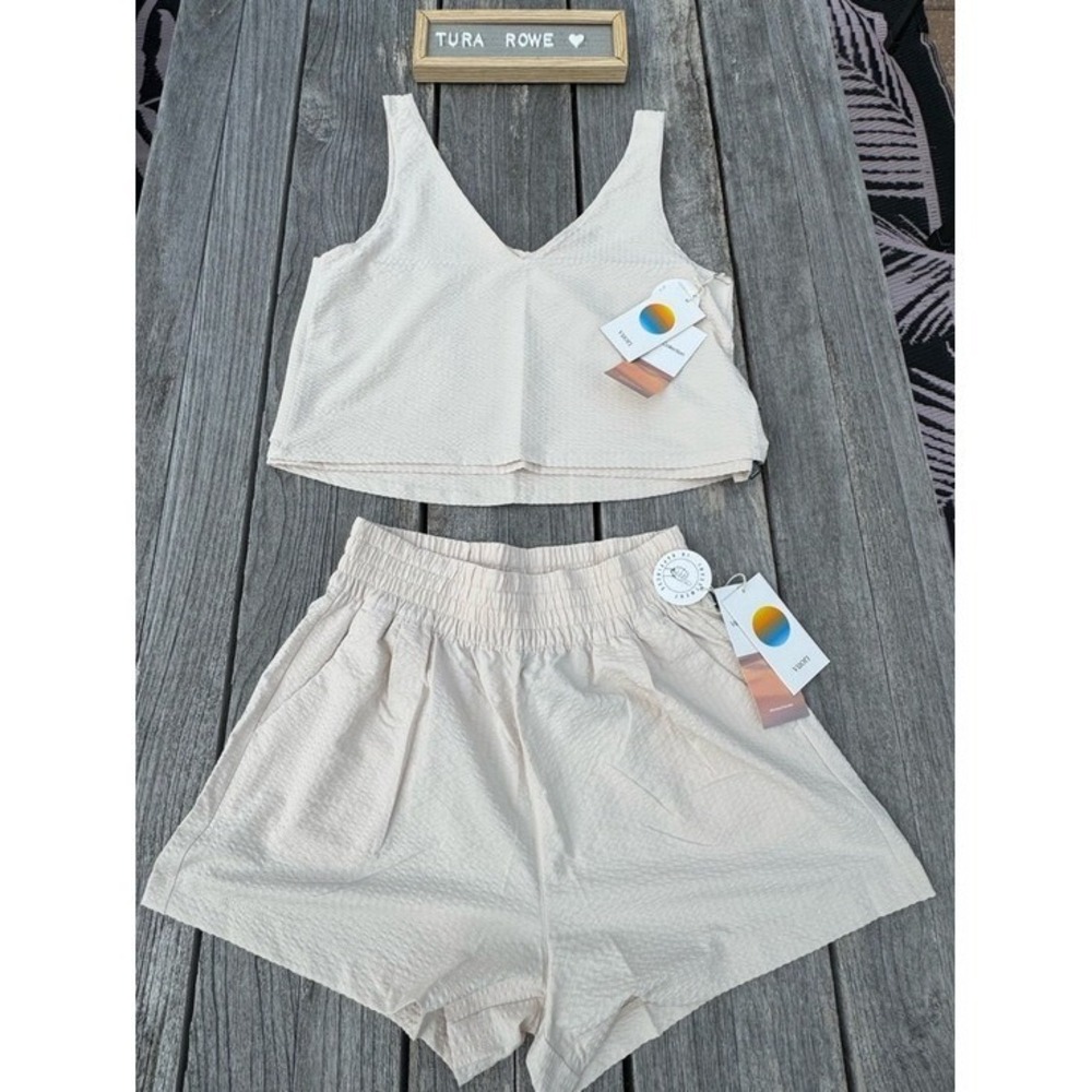 Vuori Villa Textured Set Bundle Milkweed   Women's Small NWT